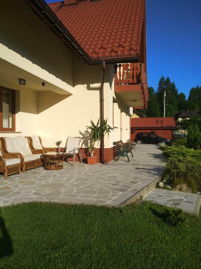 Pokoje Z Aneksami Kuchennymi U Wiktorii Sromowce Nizne Ngoại thất bức ảnh