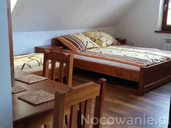 Pokoje Z Aneksami Kuchennymi U Wiktorii Sromowce Nizne Ngoại thất bức ảnh